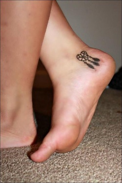 Small Foot Tattoo Design Picture
