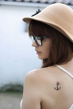 Small Anchor Tattoo Design Picture
