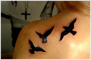 Black Bird Tattoo Design Picture