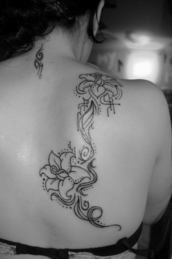 Tribal Lily Tattoo Design Picture