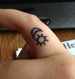 Tribal Sun Tattoo Design for Finger Picture