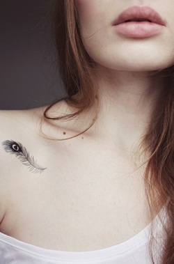 Small Feather Tattoo Design Picture