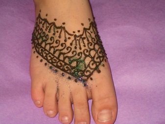 Henna Tattoo Design for Feet Picture