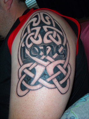 Celtic Shoulder Tattoo Design Picture
